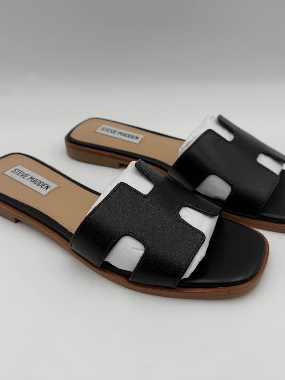 Share Steve Madden Women's Hadyn Flat Sandals Black Leather- HADY01S1 - 7.5M